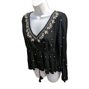 Abercrombie & Fitch Black Cotton Tunic Top Sz M Embroidered V-neck Boho Peasant